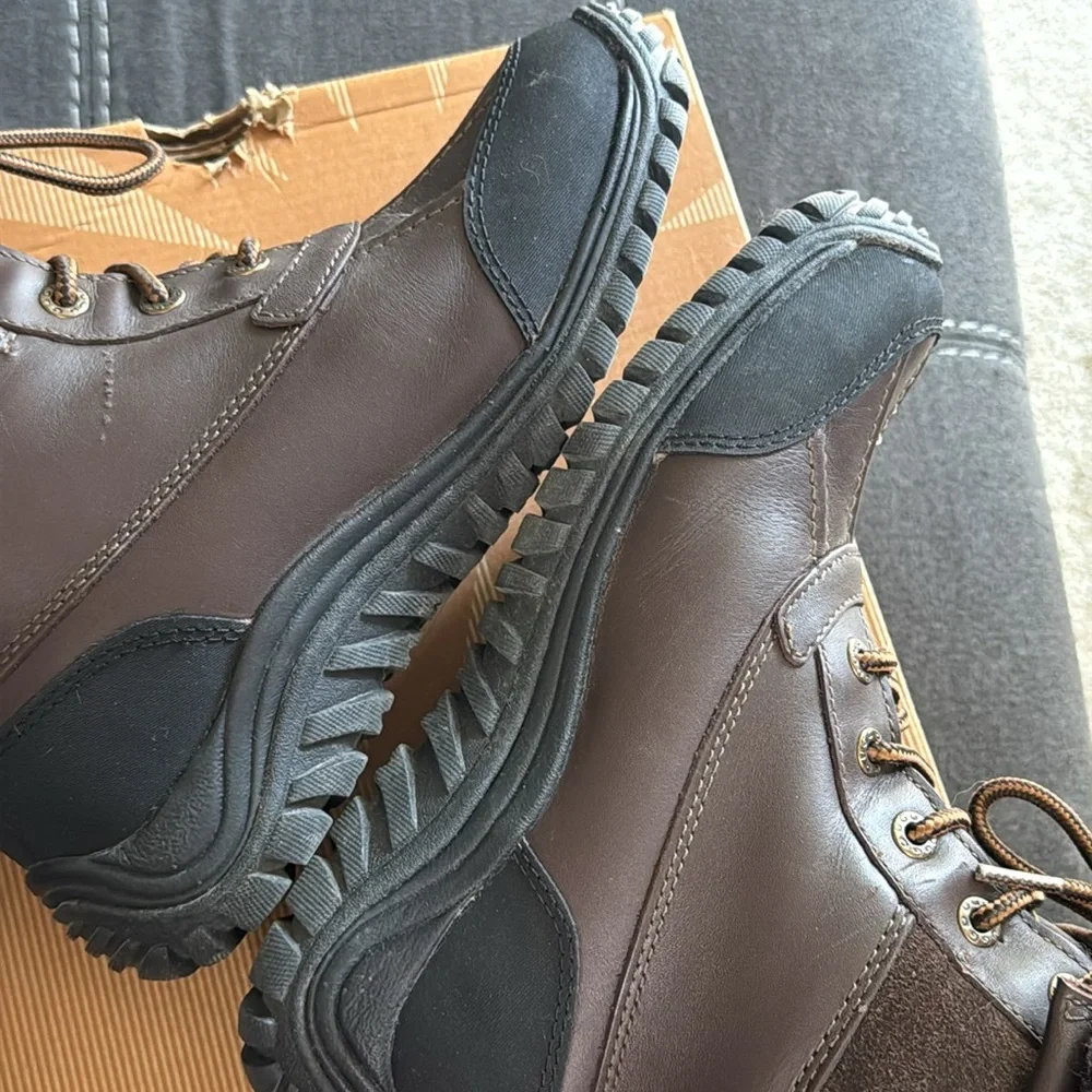 UGG Adirondack Boot ll In Brown & Black Size 7 Waterproof -4 Cold Weather Rating